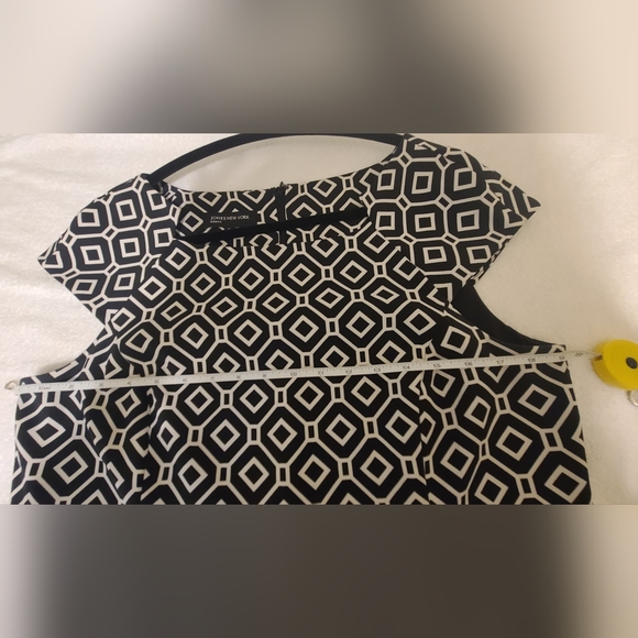 JONES NEW YORK Dress Size 12 - Picture 8 of 8